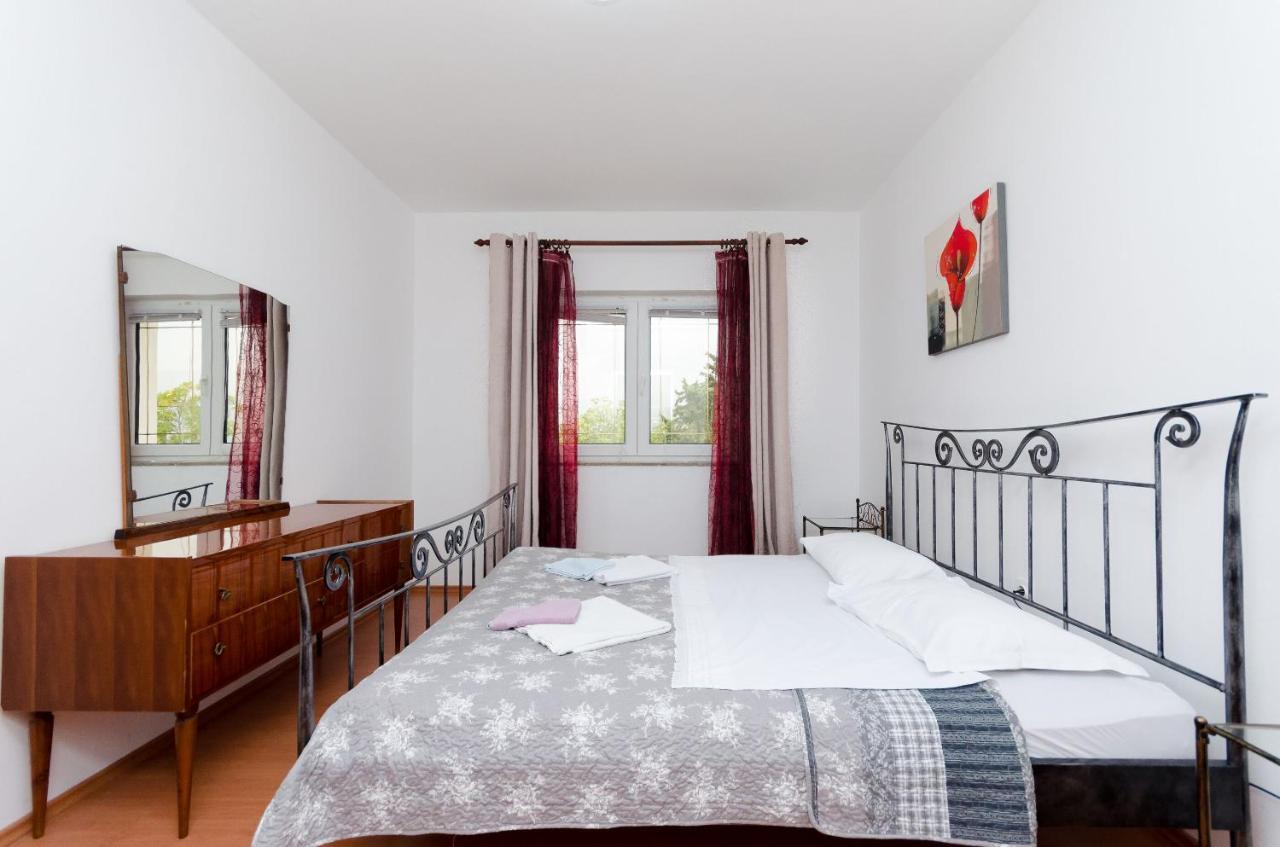 Apartments Milan Rakalj 외부 사진