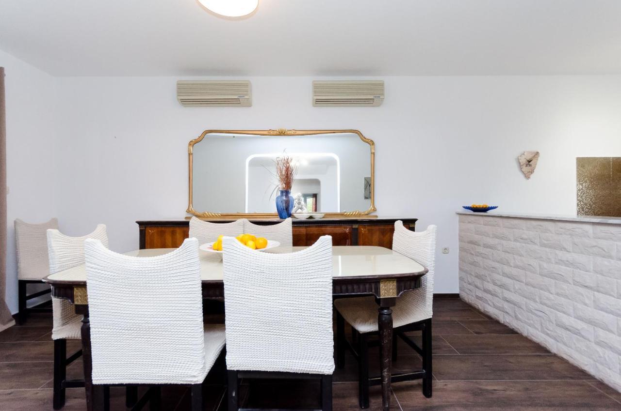 Apartments Milan Rakalj 외부 사진