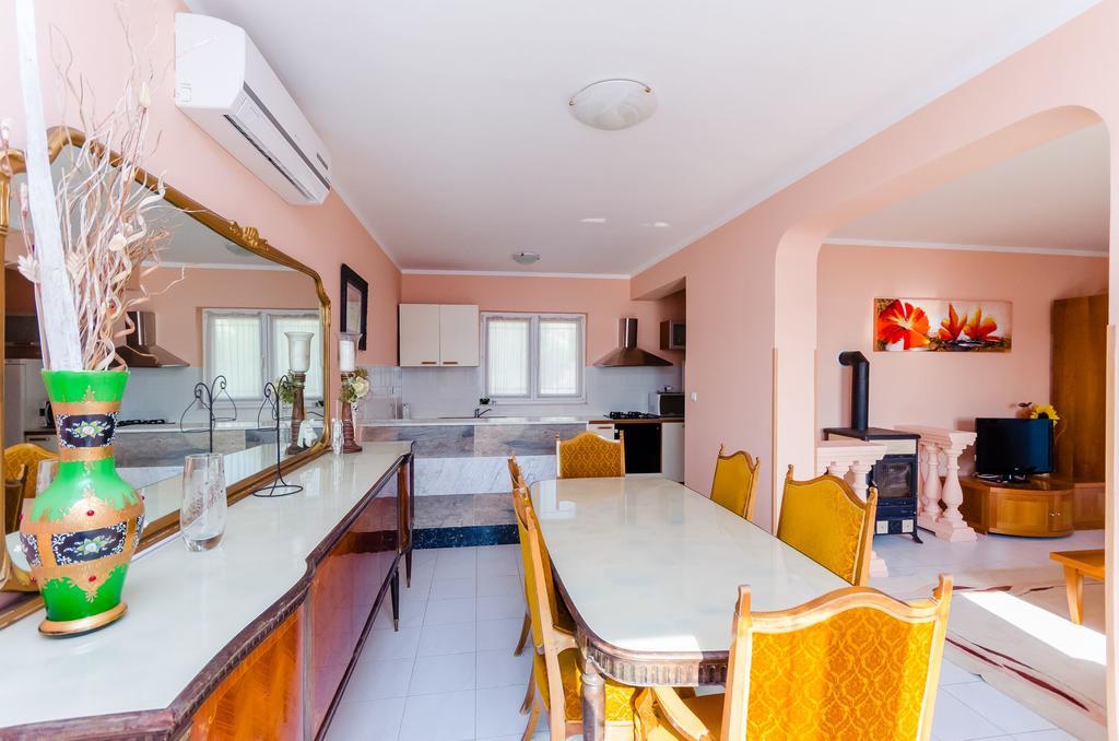 Apartments Milan Rakalj 외부 사진